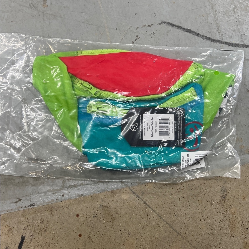 Zumba Fitness Better Faster waist bag 80’s 90’s influenced Bumbag fanny pack Nwt - Picture 6 of 7